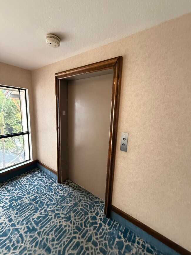 Foto del edificio - 8601 Falmouth Ave