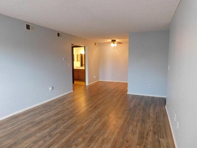 Foto del edificio - 3550 S Harlan St