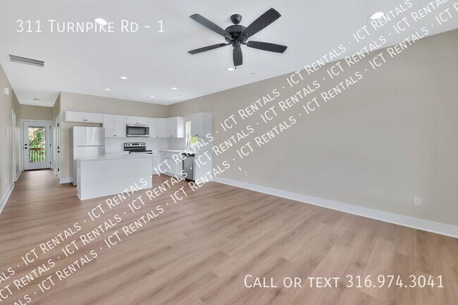 Foto del edificio - 311 Turnpike Rd