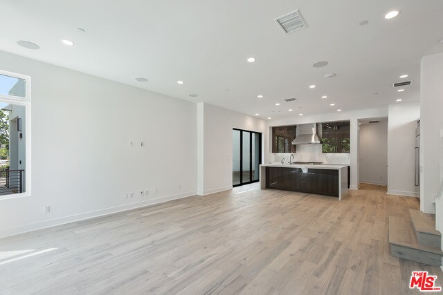 Building Photo - 12983 Bluff Creek Dr