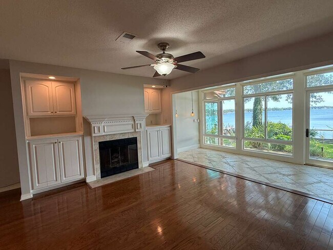 Foto del edificio - 806 Regatta Cir