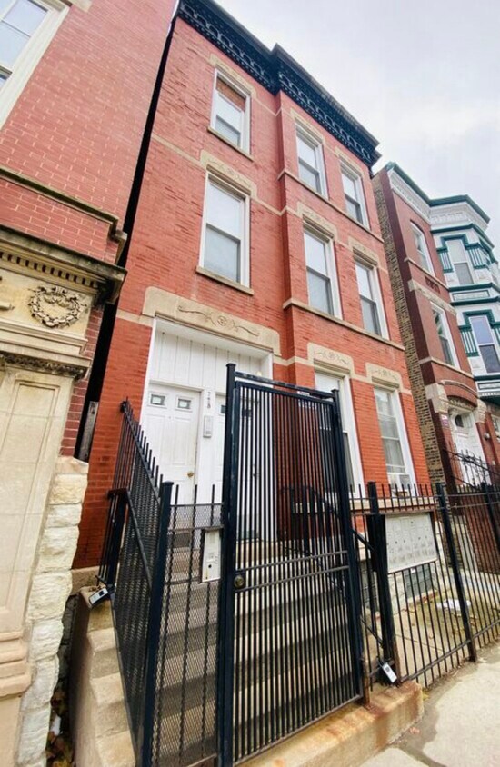 Foto principal - 725 N Ada St