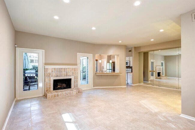 Foto del edificio - 9400 Doliver Dr