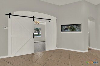 Building Photo - 923 Krona Ct