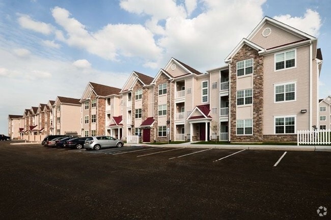Buildings - Laurel Green Apartments
