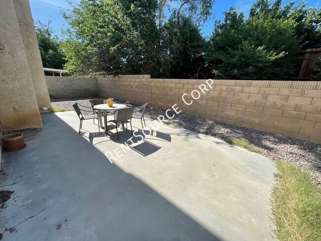 Building Photo - 3 Bedroom 2 Bathroom House for Rent in Pal...