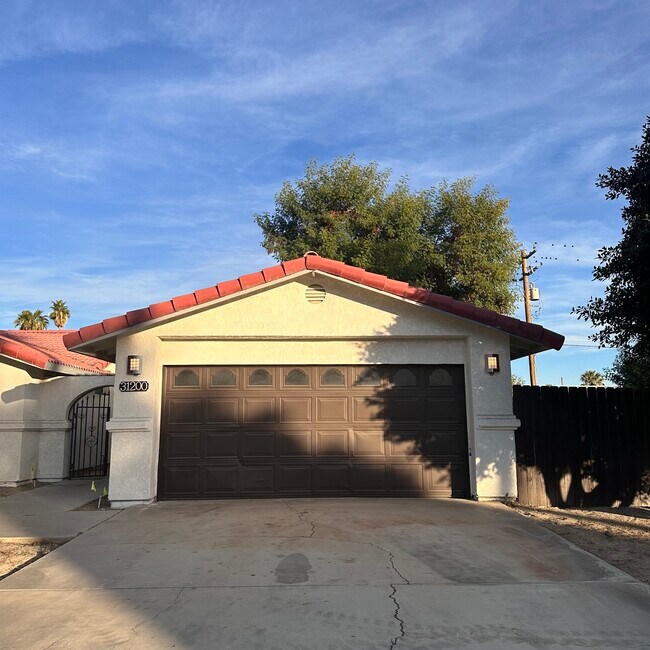 Building Photo - 31200 Avenida El Mundo