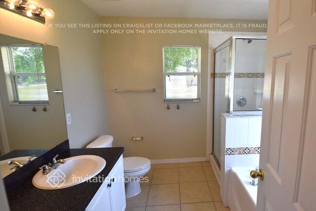 Foto del edificio - 2470 Brownwood Dr