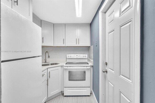 Foto del edificio - 101 SE 6th Ave