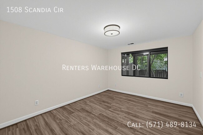 Foto del edificio - 1508 Scandia Cir