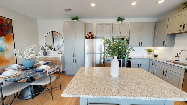 Frazier-02252025_133241.jpg - Remington Lake Apartments