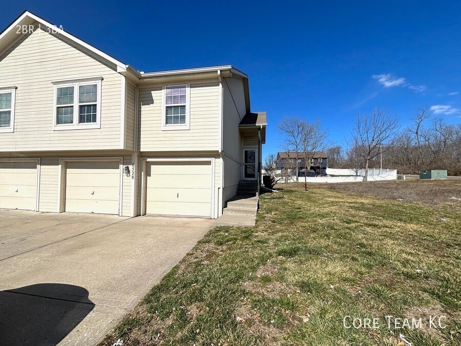 6528 NE 44th St, Kansas City, MO 64117 Townhome Rentals in Kansas City MO