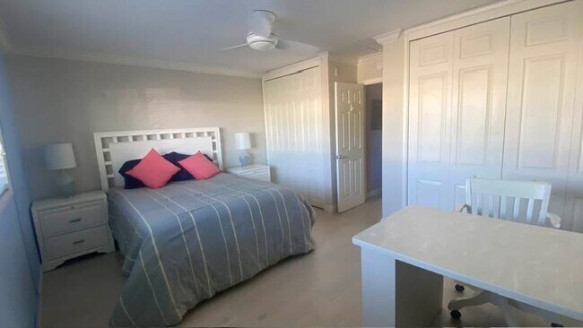 Foto del edificio - 2850 NE 30th St