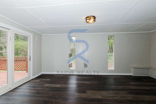 Building Photo - Collier Heights Classic – Spacious 5BR Near Downtown Atlanta