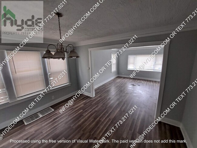 Building Photo - 10123 S Yale Ave