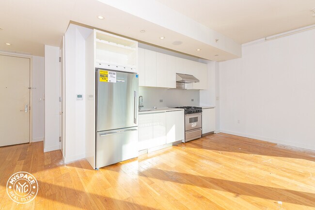 Foto del edificio - 523 Fulton St