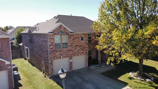 Foto del edificio - 15195 Shellwood Ln