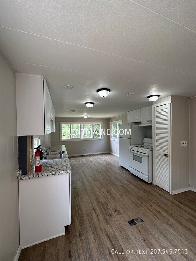 Building Photo - 8 Park Rd