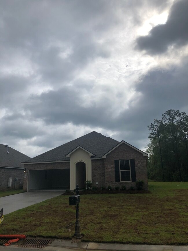 Building Photo - 40344 Sedgwick Ln