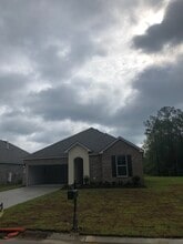 Building Photo - 40344 Sedgwick Ln