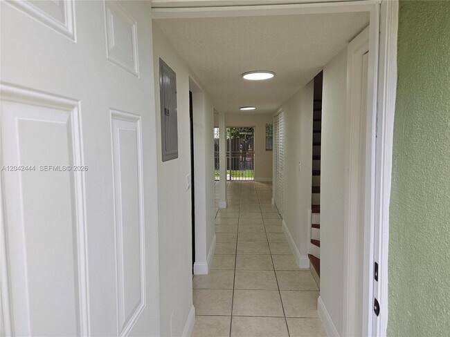 Foto del edificio - 11071 NW 7th St
