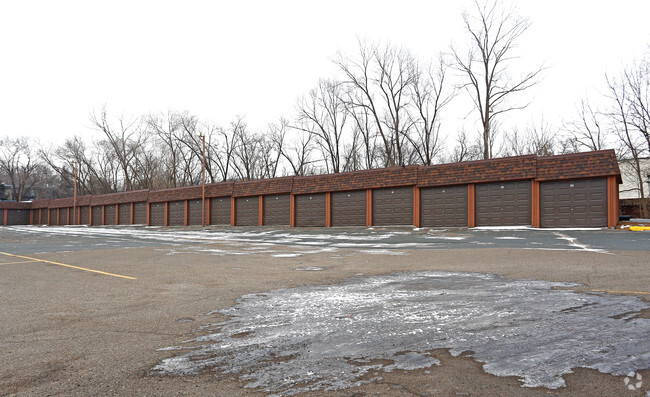 Building Photo - Hazelwood Apartments