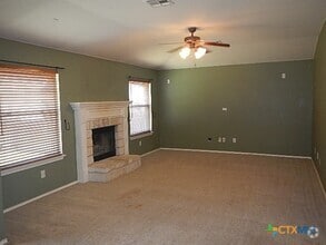 Building Photo - 219 Scarlet Ln