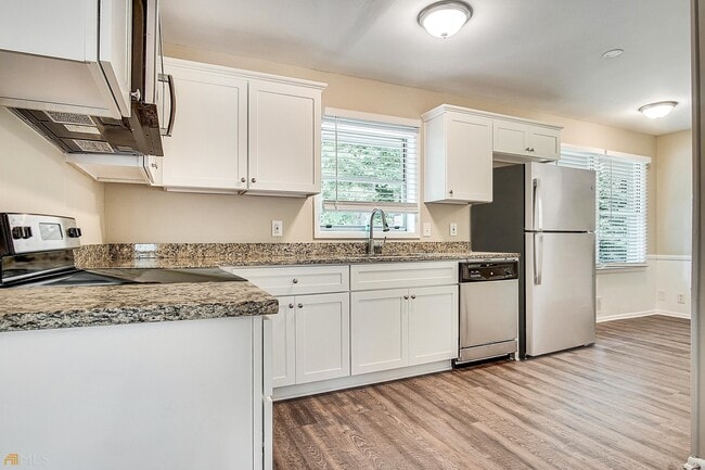 Building Photo - 3500 Finesse Dr
