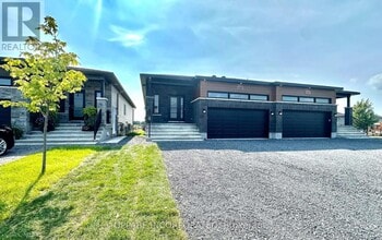 Building Photo - 904 Chablis Cres