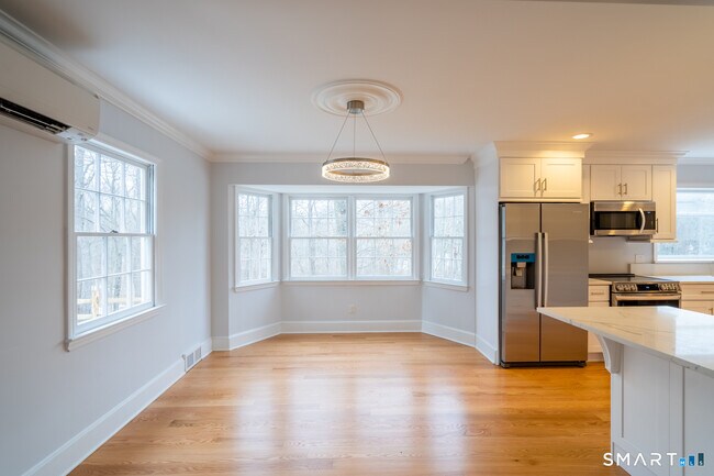 Foto del edificio - 1005 Smith Ridge Rd