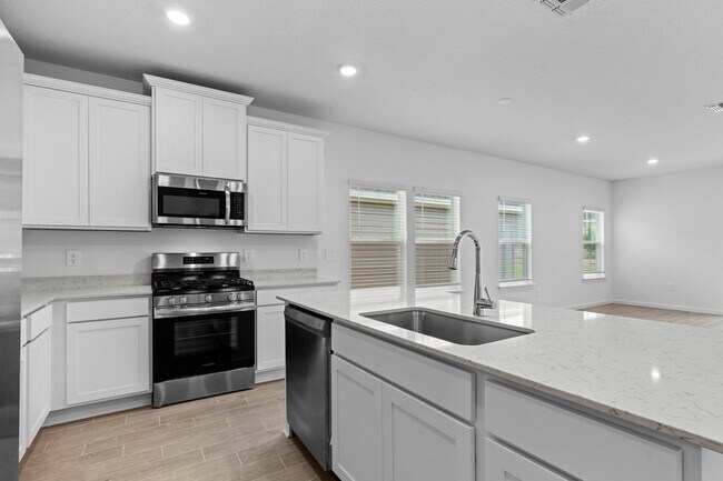 Foto del edificio - Beautiful Newer 3 bedroom 2 bath home in A...