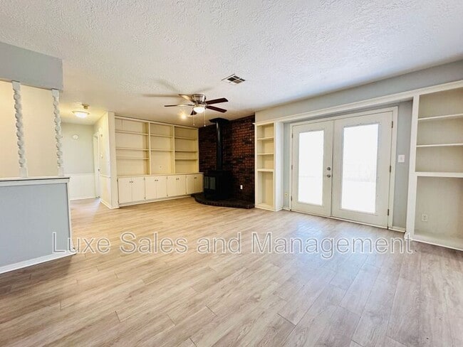 Building Photo - 1342 Columba Cir