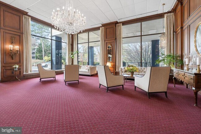 Foto del edificio - 9701 Fields Rd