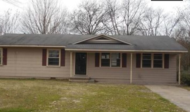 Building Photo - 920 8th Ave
