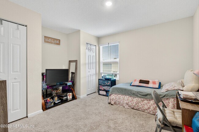 Building Photo - 12784 Veterans Ct