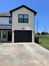 Building Photo - 1535 Northridge Dr