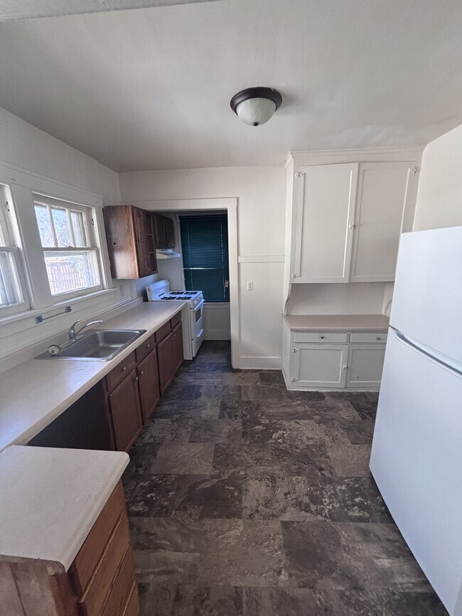 Foto del edificio - 2222 N Ellis St