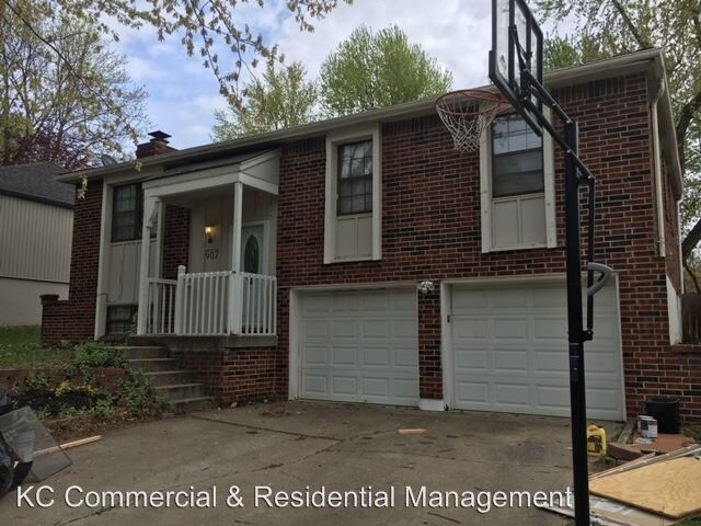 Primary Photo - 3 br, 2 bath House - 907 NW Berkshire Drive