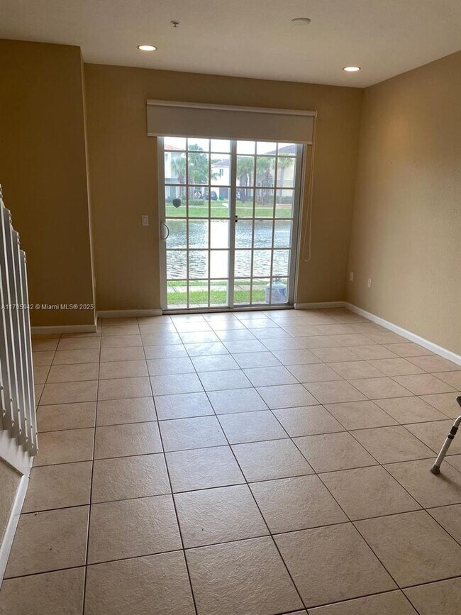 Foto del edificio - 2832 SW 81st Ave