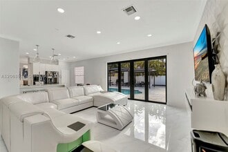 Building Photo - 2102 SW 176th Ave