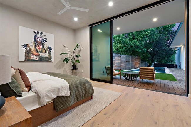 Building Photo - 910 W Johanna St