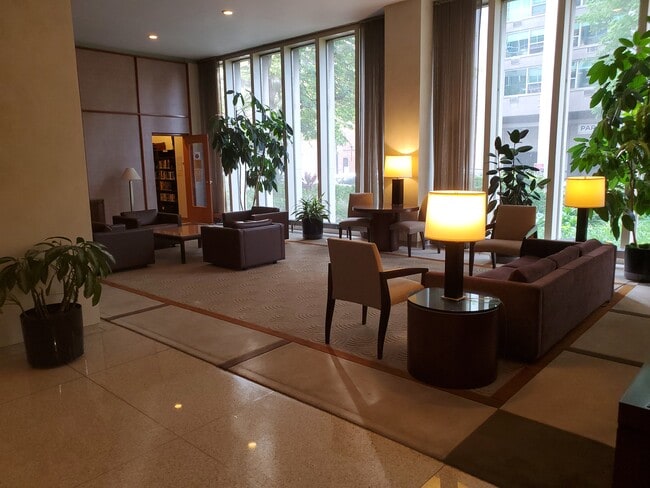 Foto del edificio - 3550 N Lake Shore Dr