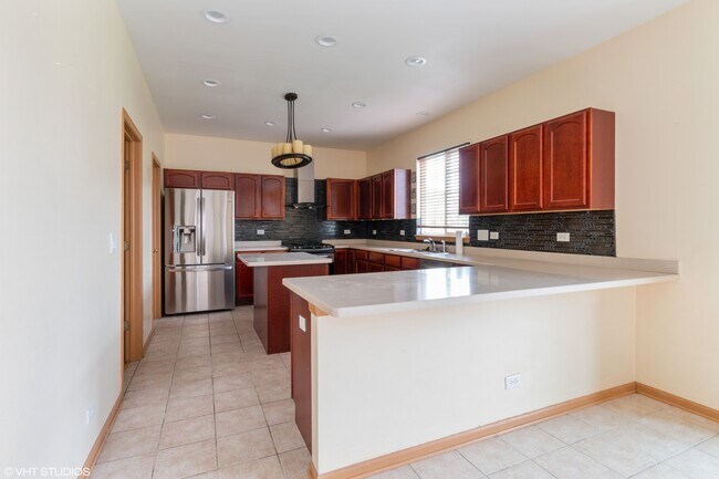 Foto del edificio - 9417 Inverness Dr
