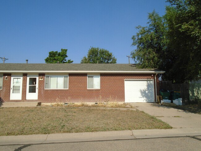 Building Photo - 3007 High Dr