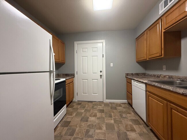 Foto del edificio - Downstairs unit close to TMH avail NOW!!!