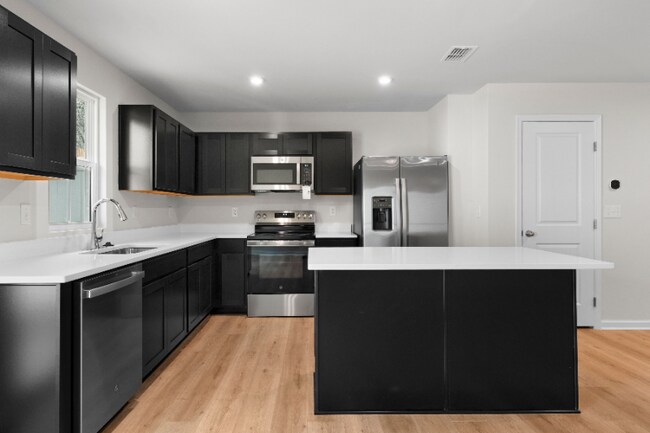 Foto del edificio - 34 Downing Dr