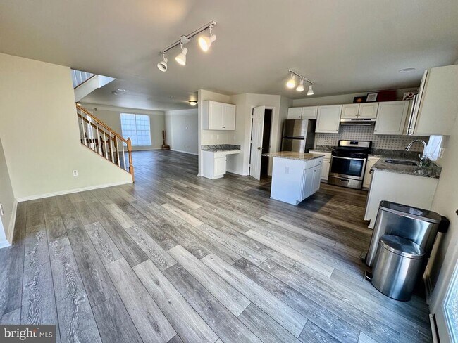 Foto del edificio - 13660 Ansel Terrace