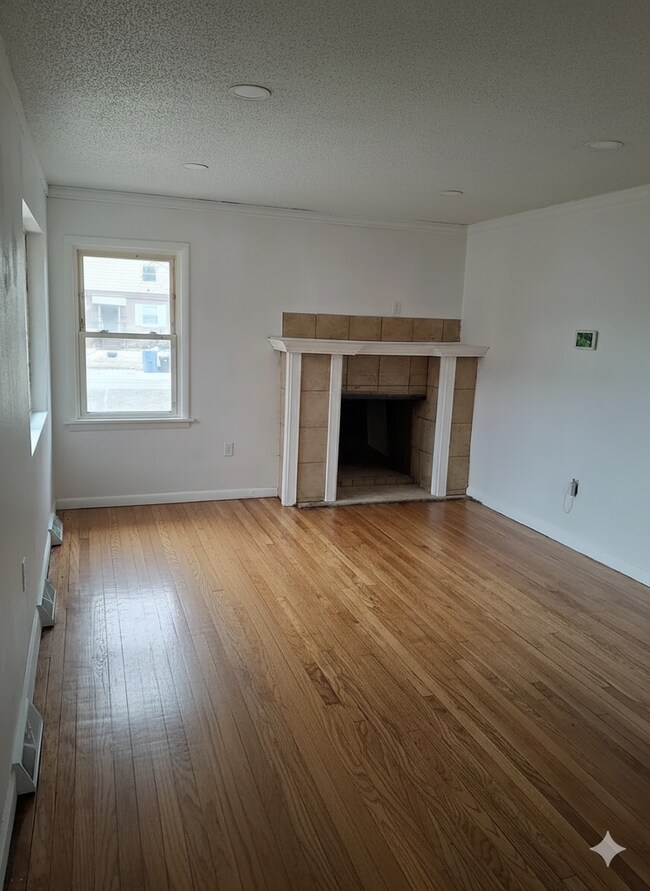Foto del edificio - Now Leasing 4-Bedroom Home in Gary, IN!