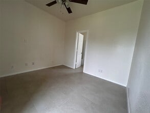 Building Photo - 6841 Larkstone St