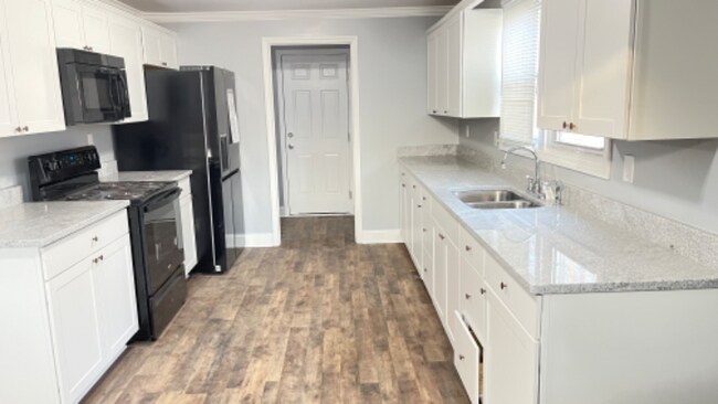 Foto del edificio - 36 Selma Dr